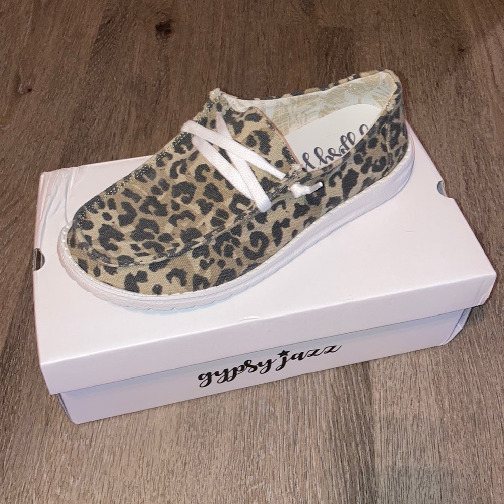 New!  Gypsy Jazz Holly Leopard Size 8